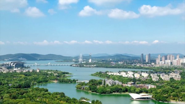 信康配资 新华视点｜亮眼数据显示新质生产力释放澎湃活力